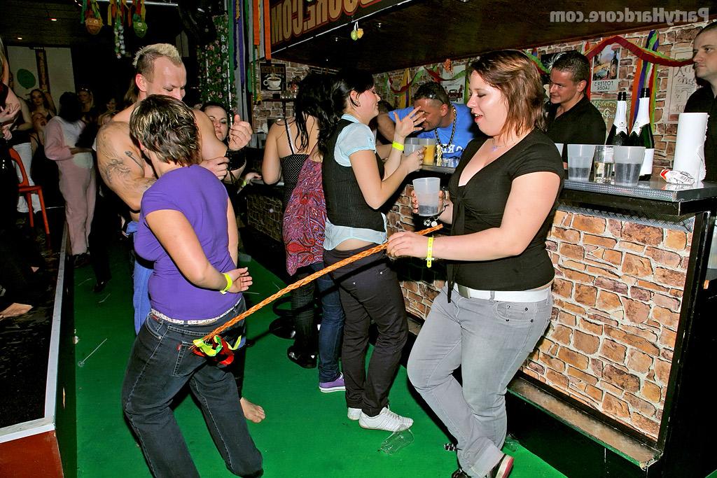 16P Slutty amateurs spend some good time with male strippers at the party