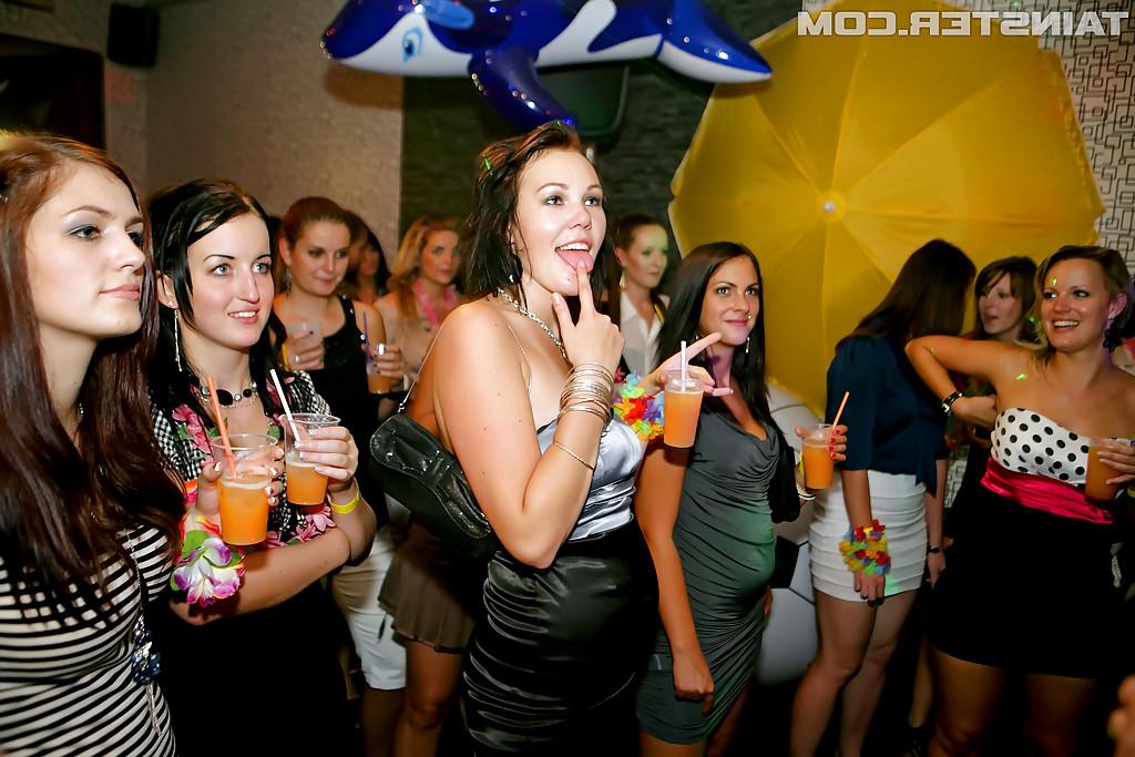 16P Lustful amateurs going wild and nasty at the hardcore sex party