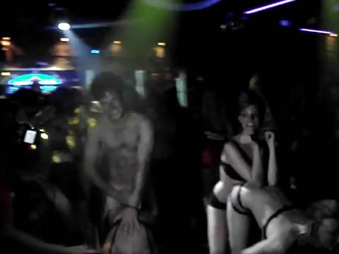 25P Sex On A Bar Crawl