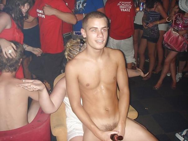 25P Sex On A Bar Crawl