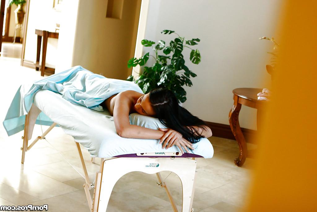 16P Sweet Tiffany Tyler enjoys posing nude on the massage table