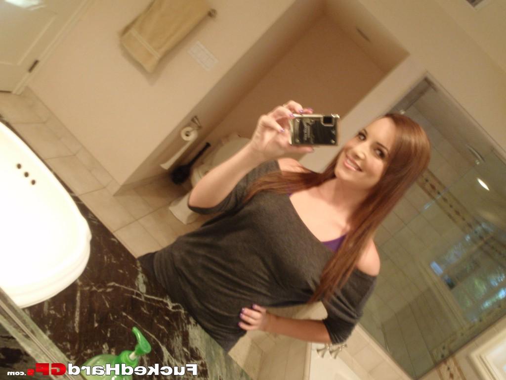 16P Sweet amateur chick takes nude self shots of her young teen tits