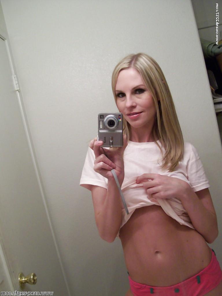 16P Big tit blonde Aimee undressing that stunning ass and pussy