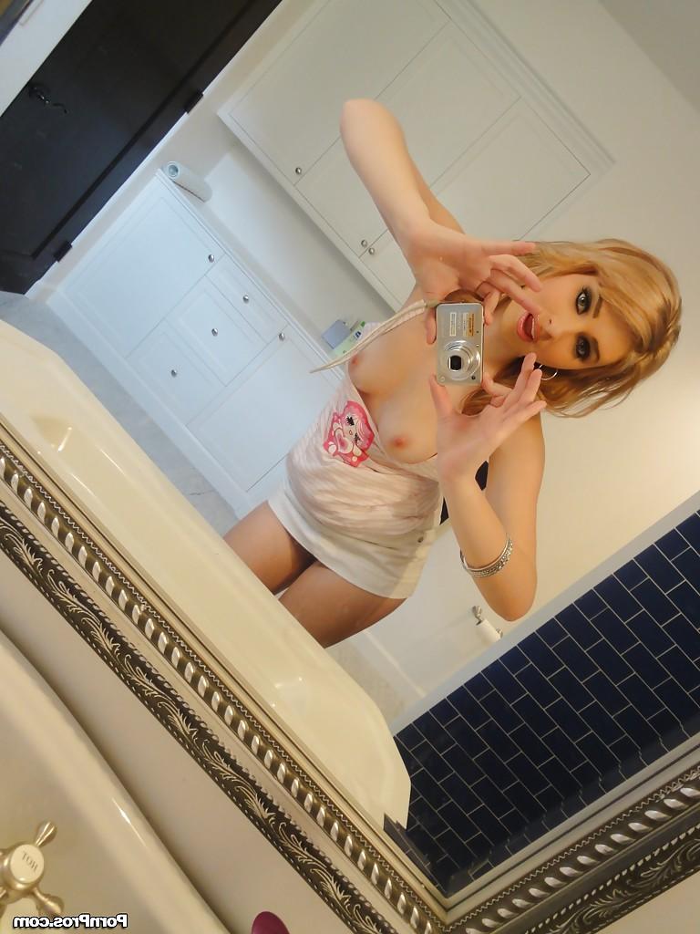 16P Blonde babe Molly Bennett does sexy self-shots in the bathroom