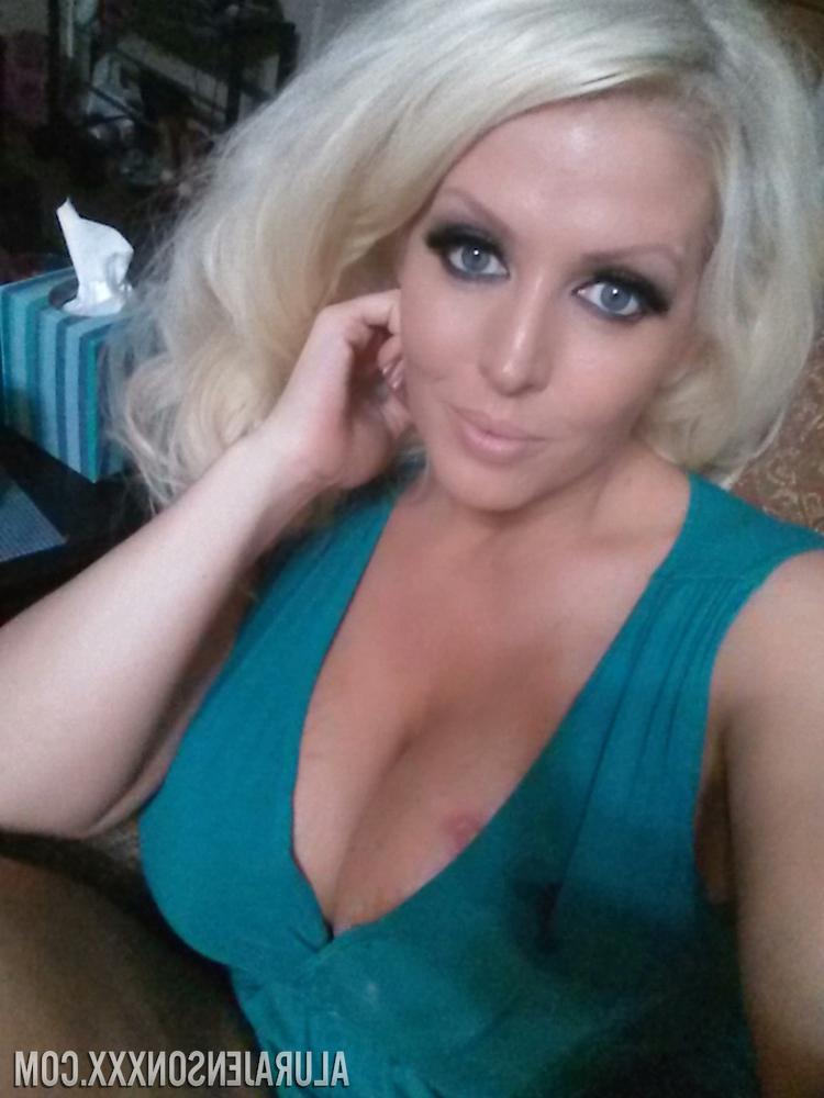 12P Platinum blonde bombshell Alura Jenson baring big tits for selfie