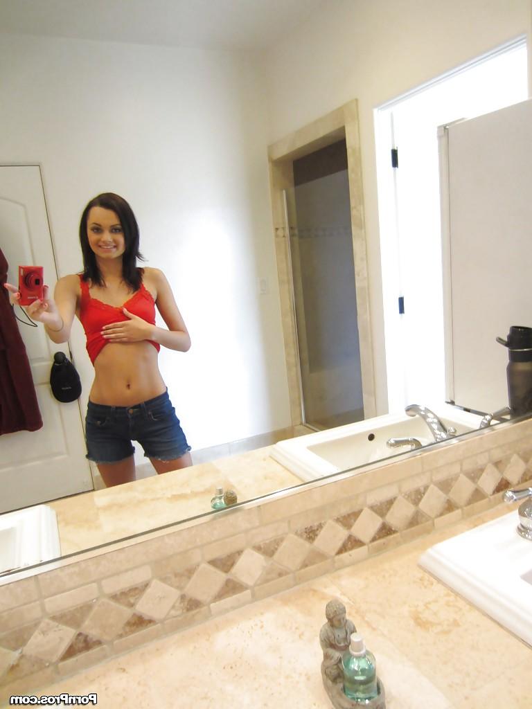 16P Teen babe Mimi Rayne does some sexy self shot while naked in her room