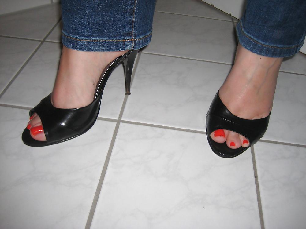 20P Jules new High-Heels! Cum on them and post!