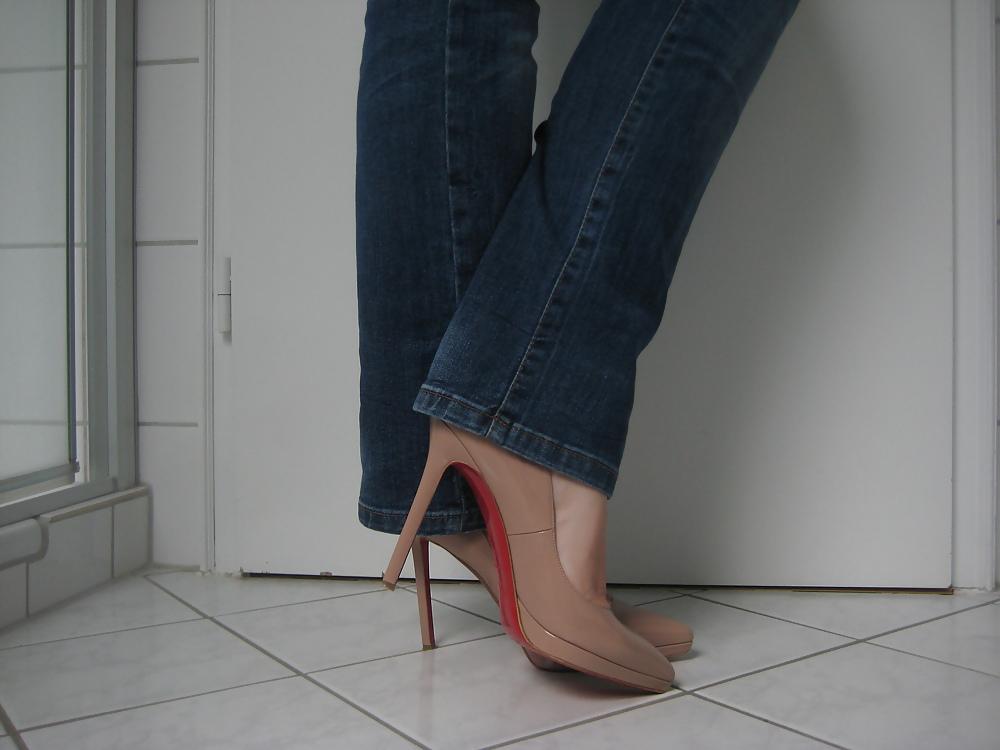 20P Jules new High-Heels! Cum on them and post!