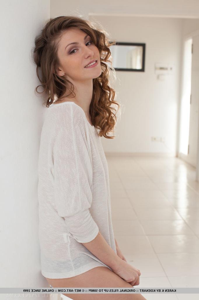 18P Skinny babe Karen K showing off sexy teen legs during glamour photo spread