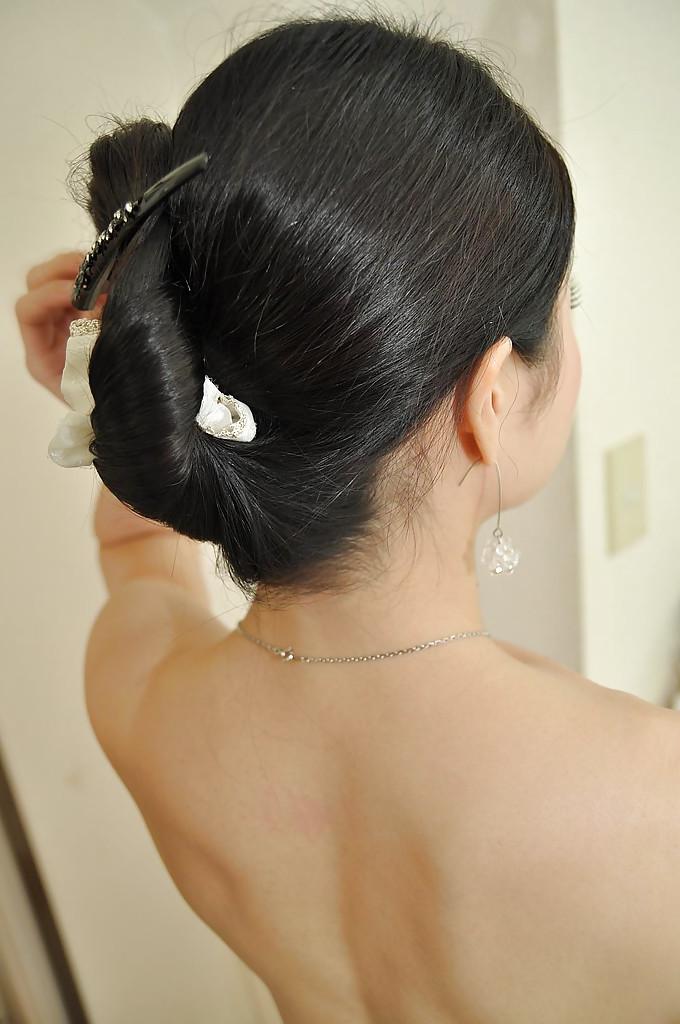 16P Asian teenage cutie with hairy gash Mana Kikuchi taking shower