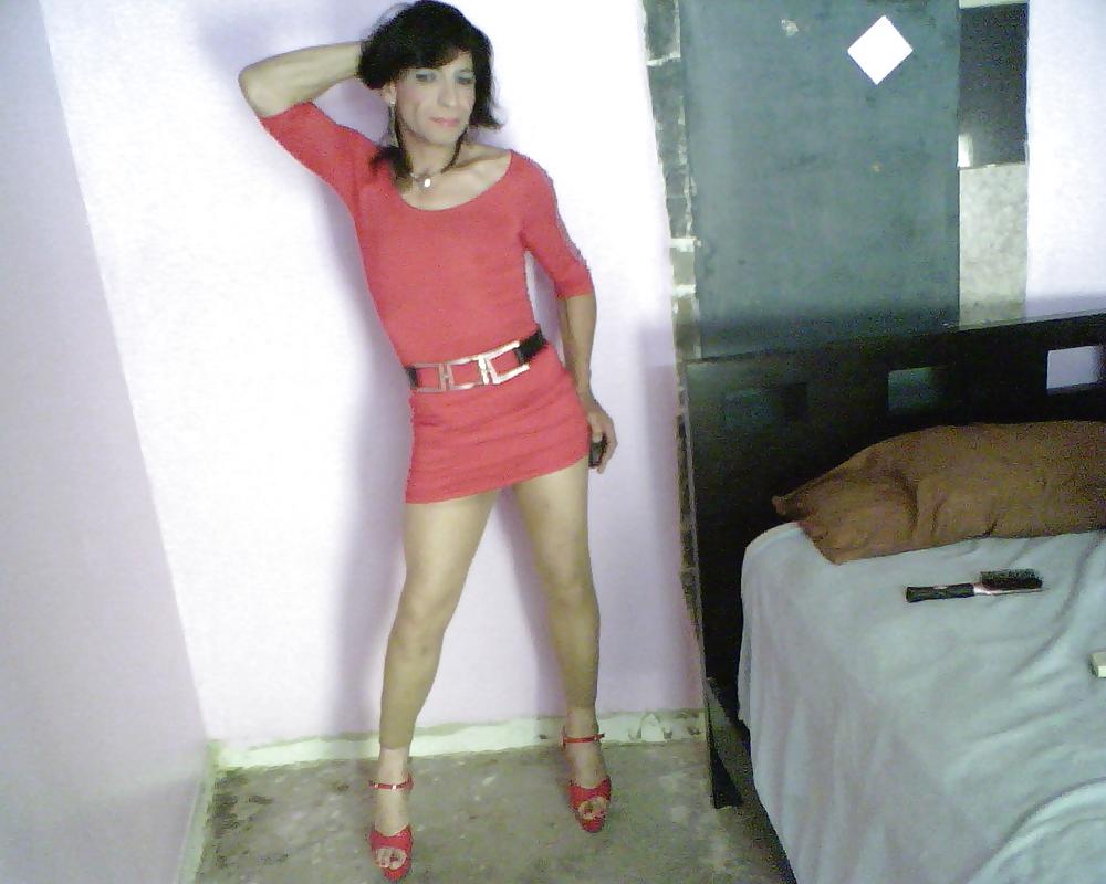 25P Pretty red dress