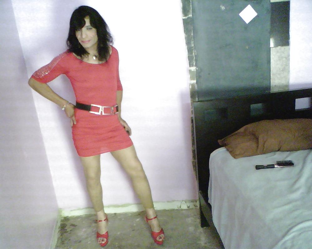 25P Pretty red dress