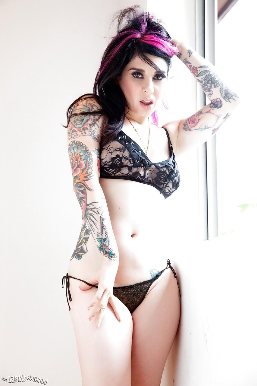 14P Inked alt babe Joanna Angel baring big tits before masturbating MILF pussy