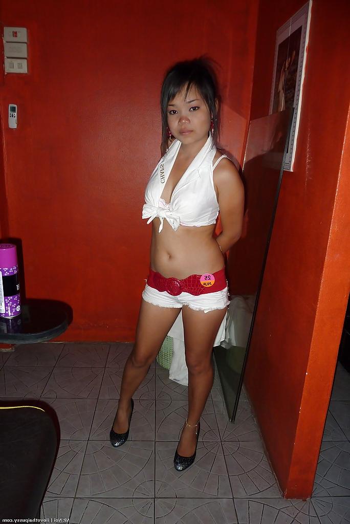 16P Horny asian chick Nit Noi stripping off her clothes and gets shagged