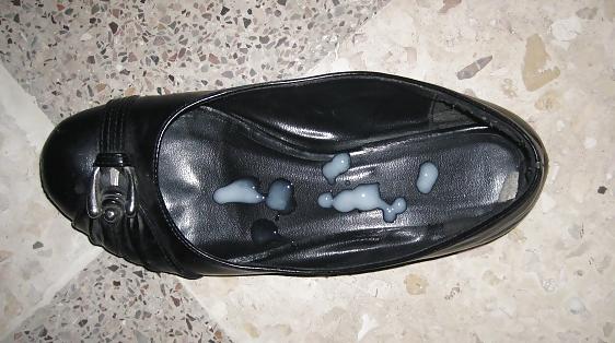 6P I cum on my girl shoes