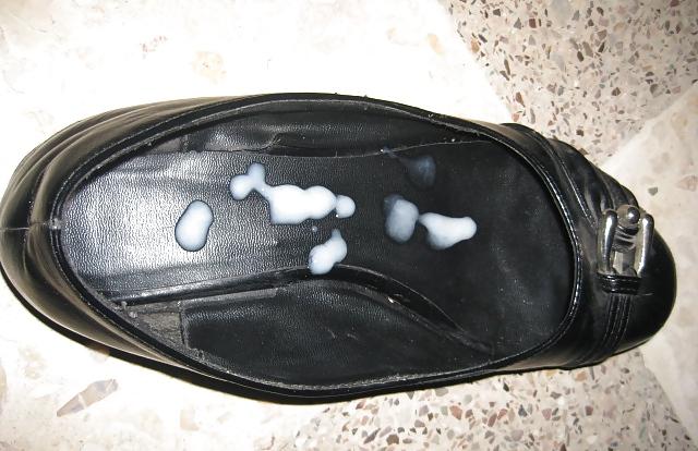 6P I cum on my girl shoes