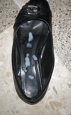6P I cum on my girl shoes