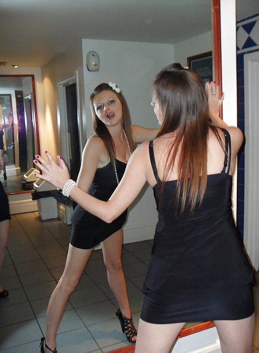 25P Me and my friends!!! Cum on theses pics please!!!xx