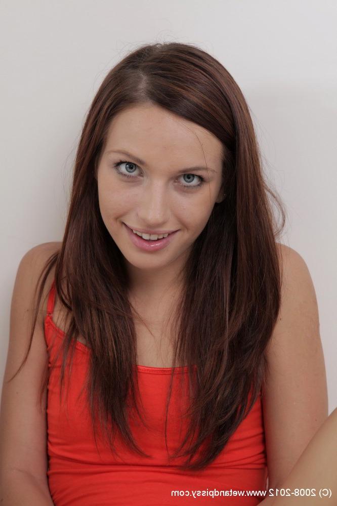 16P Close-up scene with wet pussy of skinny young brunette Mary Jane