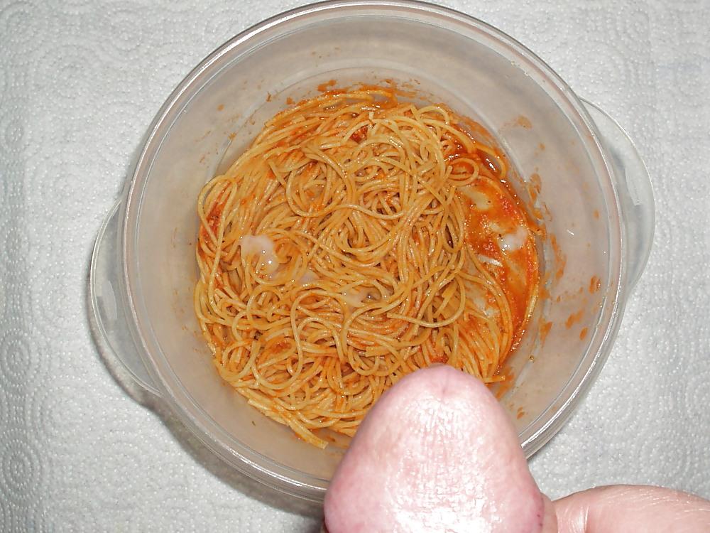 7P Cum on spaghetti with sausage 
