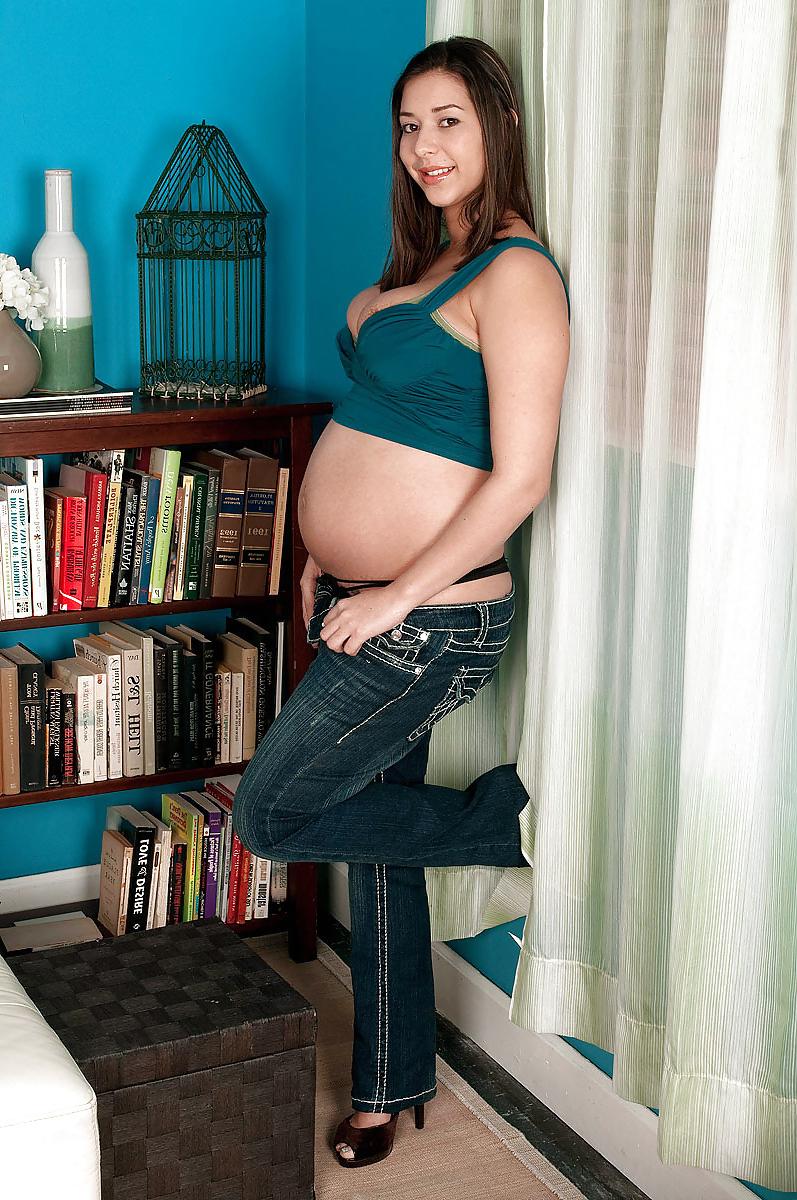 25P Sexy Pregnant Jen Capone!