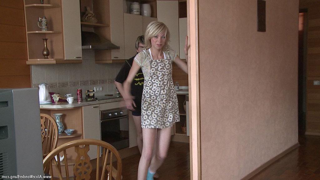 15P Pictures of Alice Wonderbang getting fucked on the floor