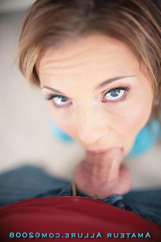 16P Stunning blonde hottie sucking cock and eating a cumshot