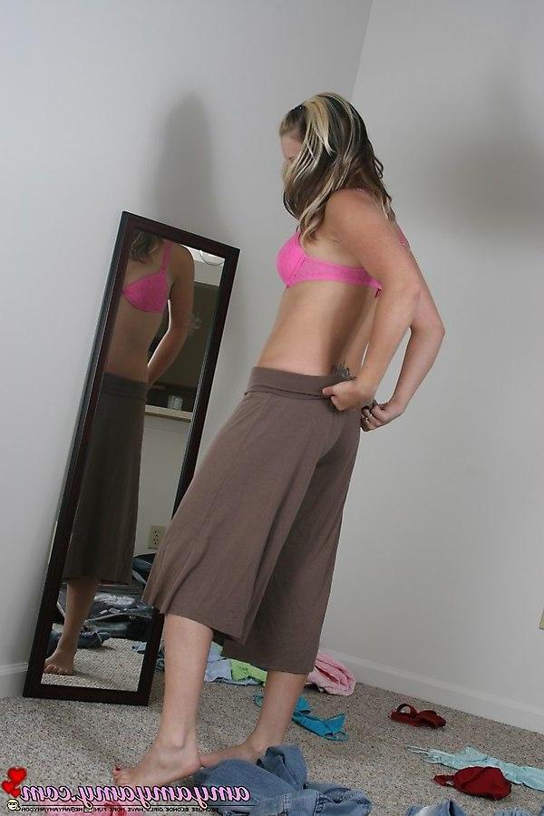 20P Pictures of Amy Amy Amy changing her underwear