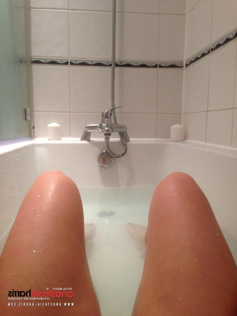 12P Anastasia Harris is nice and naked in her soapy bath at home
