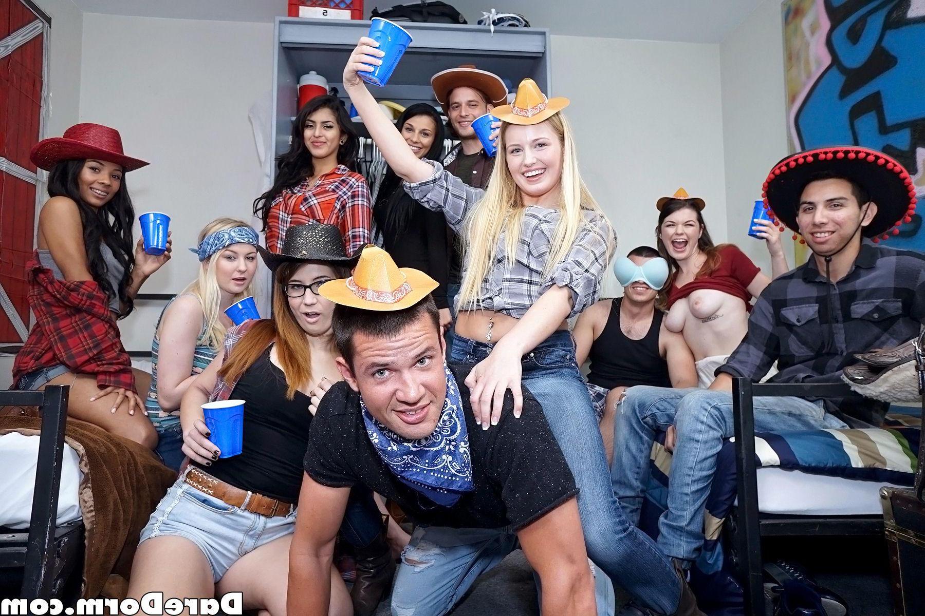 20P Anastasia Rose and her girlfriends get their fuck on in the dorm room