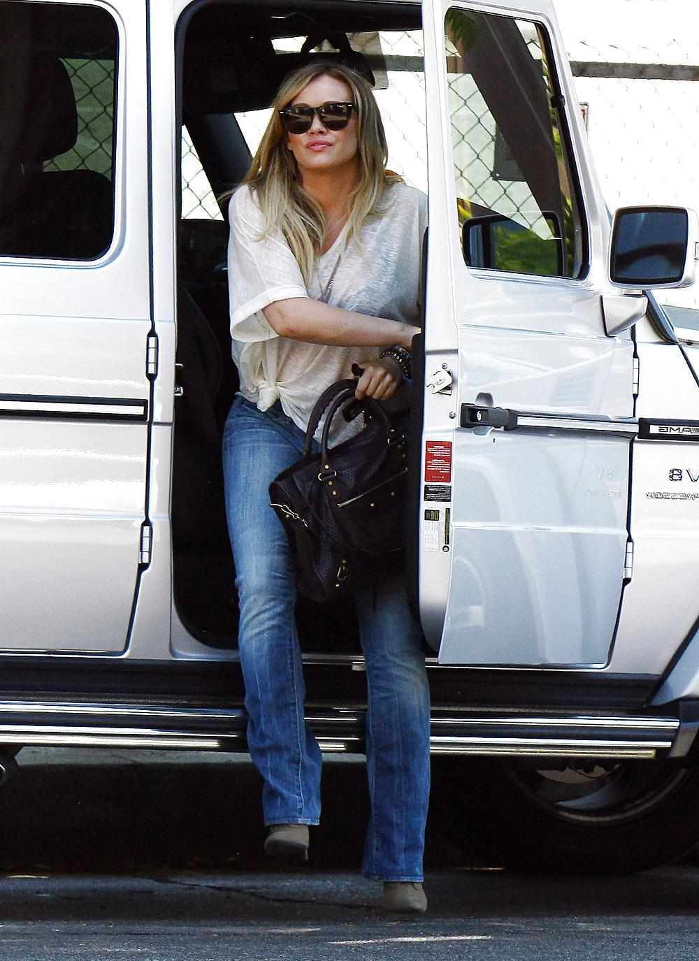 22P Hilary Duff see thru to bra out & about with Haylie in LA