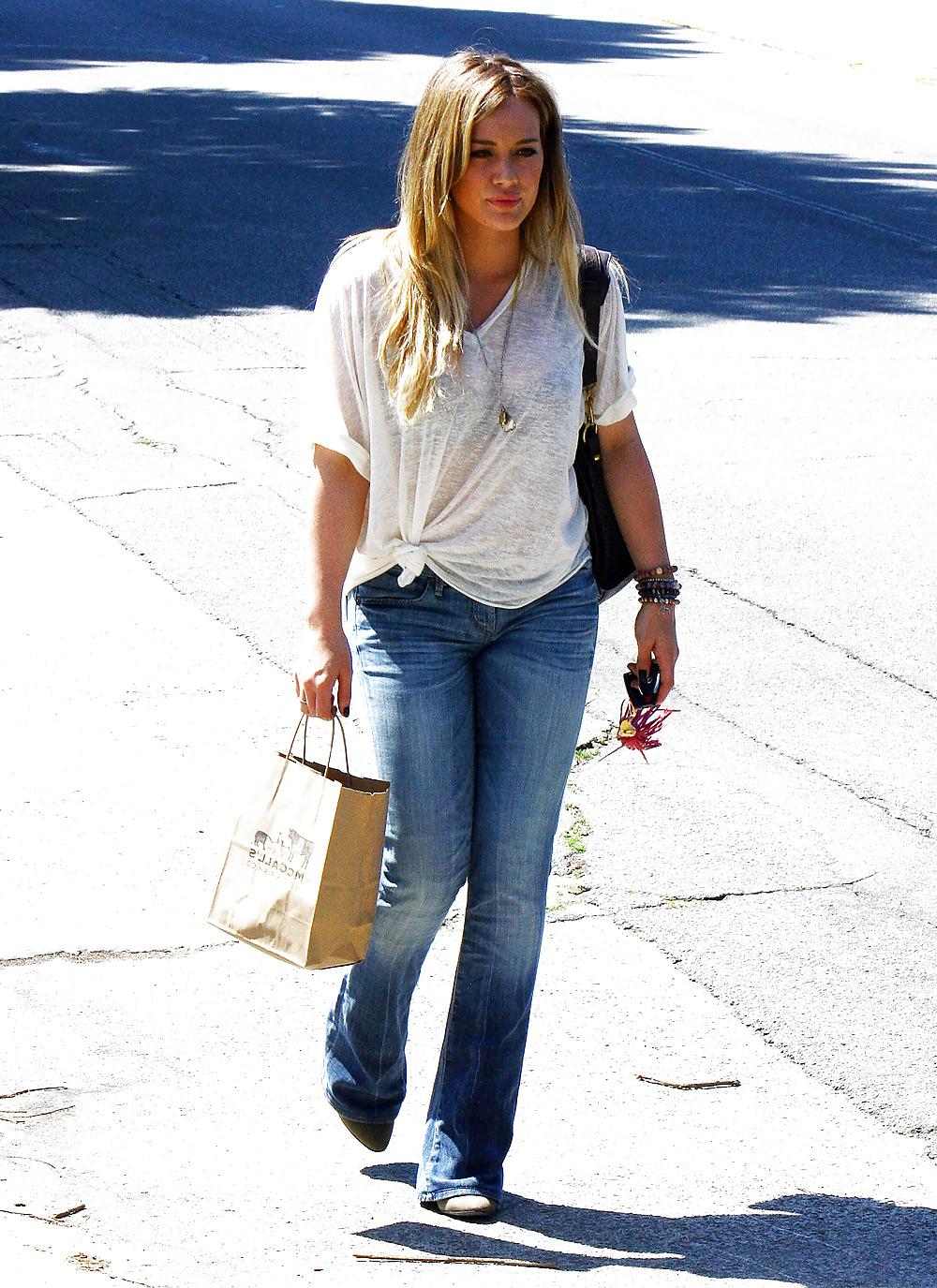 22P Hilary Duff see thru to bra out & about with Haylie in LA