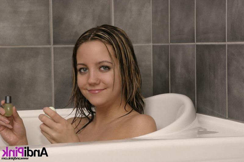 13P Andi taking a bath (non nude)