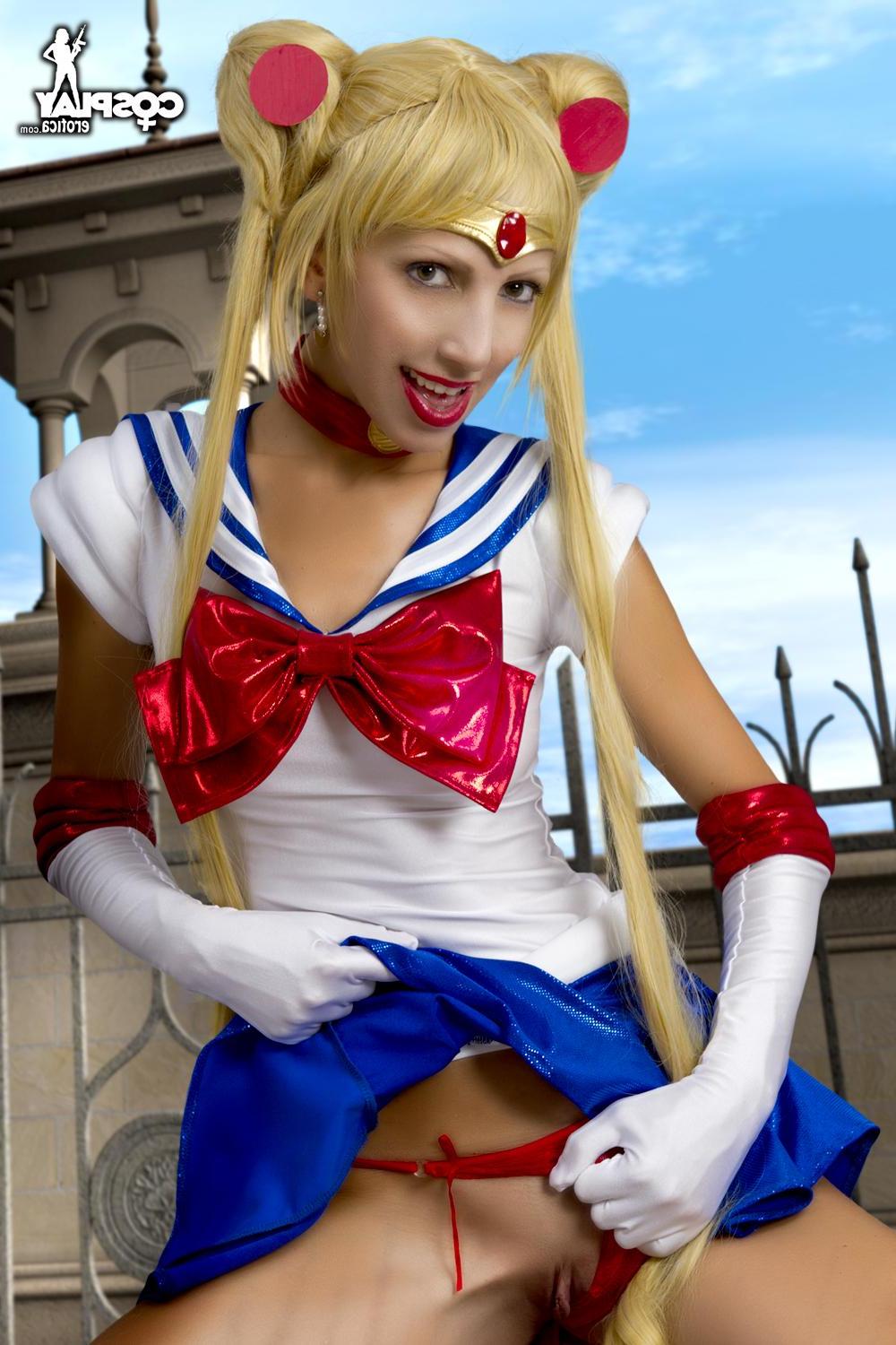 12P Blonde cosplay model Angela dresses up as Sailor Moon