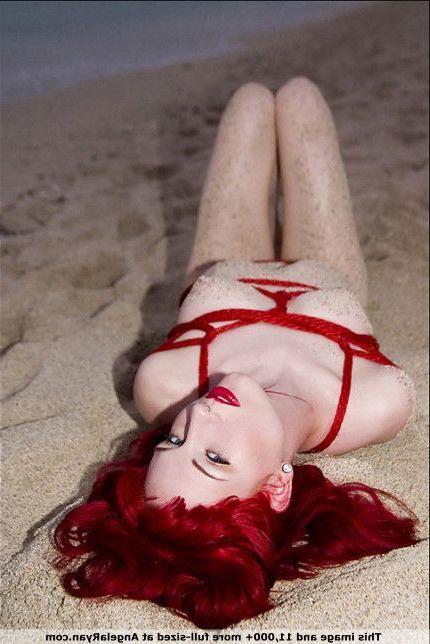 12P Pictures of teen girl Angela Ryan getting kinky on a beach