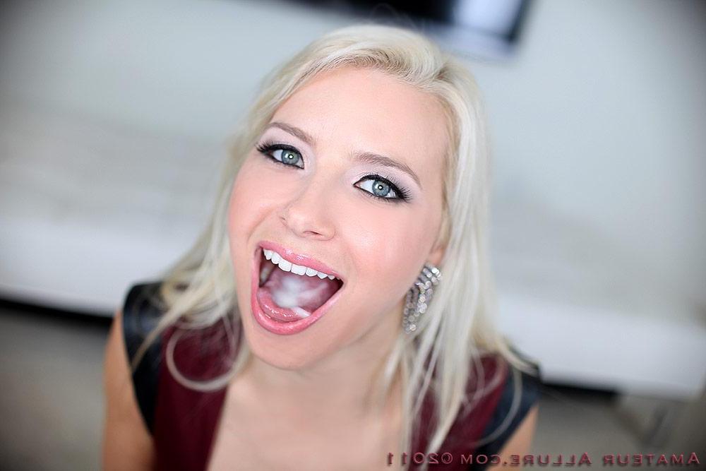 16P Gorgeous blonde babe sucks and fucks thick cock