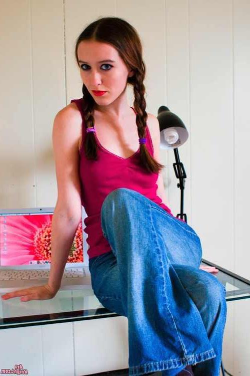 20P Pictures of teen porn girl Ava Knight getting all naked for you
