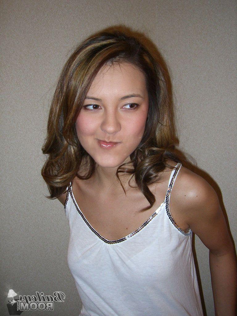 15P Pictures of Bailey's Room exposing her beautiful breasts
