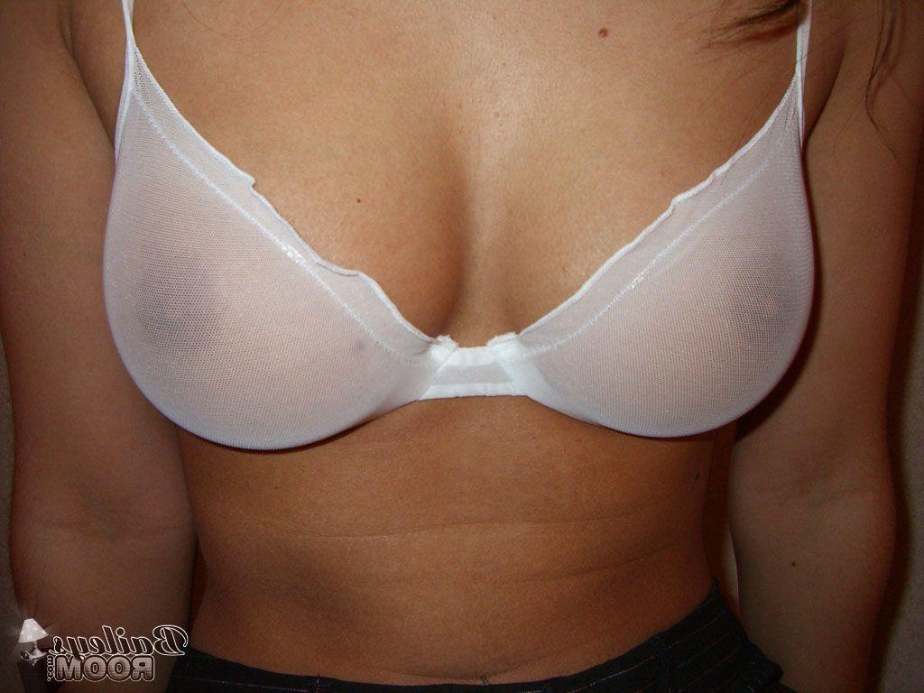 15P Pictures of Bailey's Room exposing her beautiful breasts