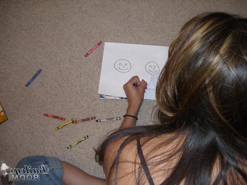 15P Pictures of teen Bailey's Room having some fun at home