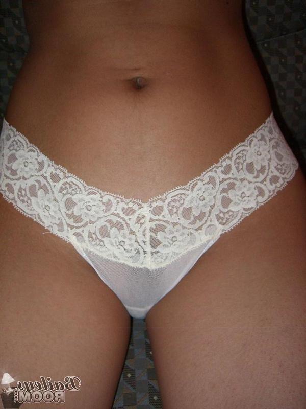 15P Pictures of Bailey's Room stripping to her panties