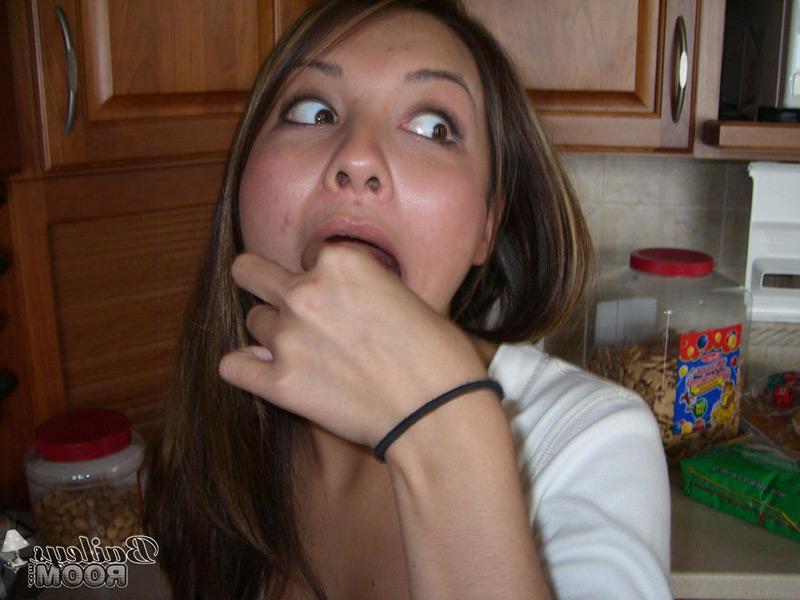 16P Pictures of Bailey messing around in her panties