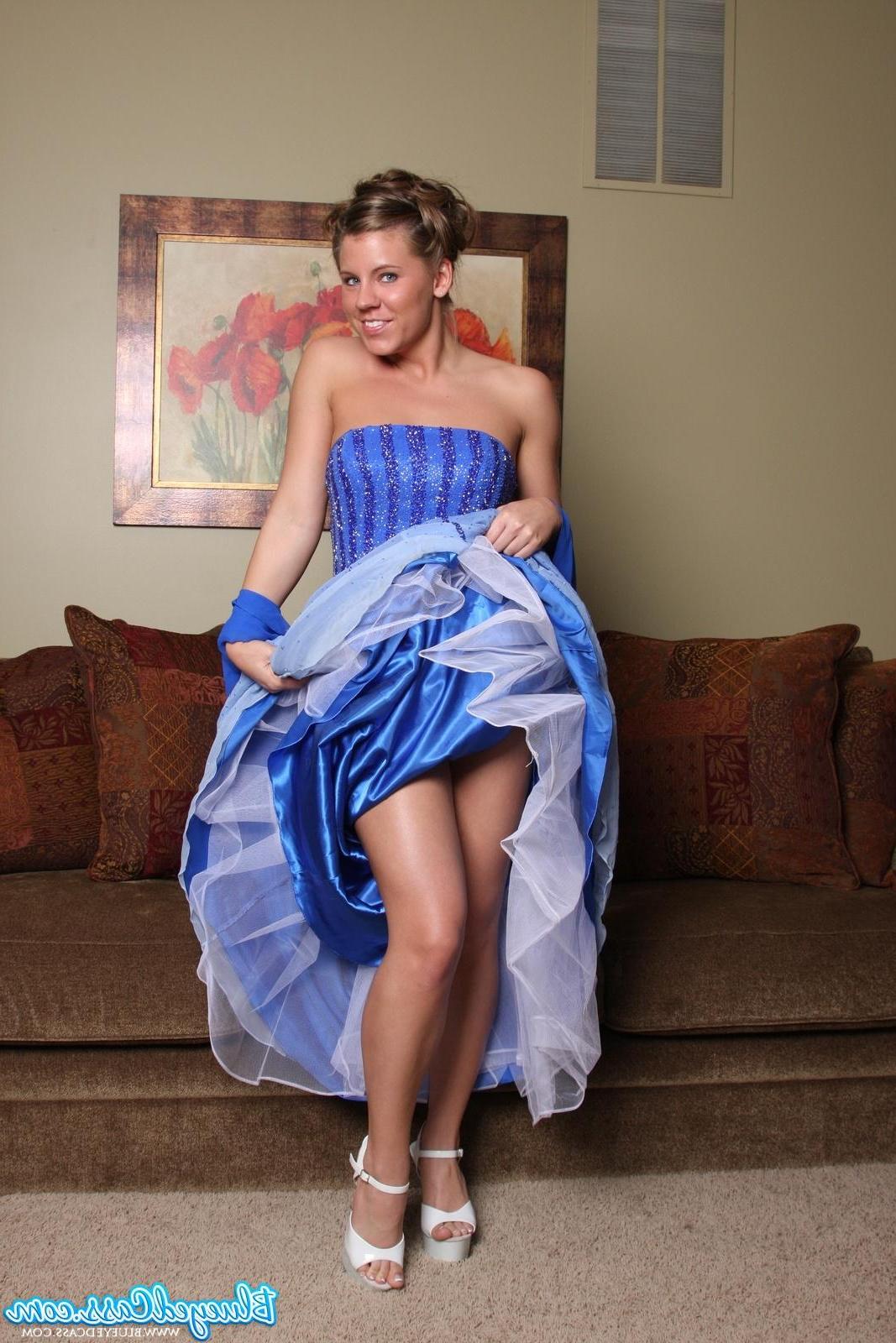 20P Pictures of Blueyed Cass ready for sex after the prom