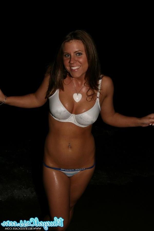 14P Pictures of teen Blueyed Cass teasing in her panties