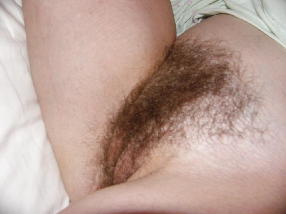 25P Wifes fantastic hairy cunt