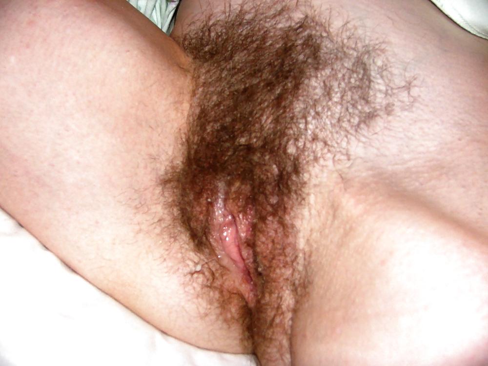 25P Wifes fantastic hairy cunt