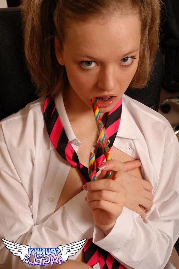 20P Pictures of schoolgirl Britney Braces spreading her legs