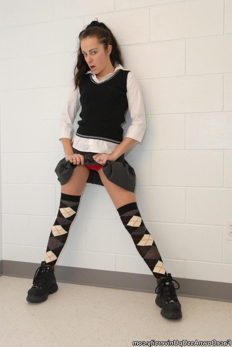 11P Random Pictures Of A Bratty Teen Girl