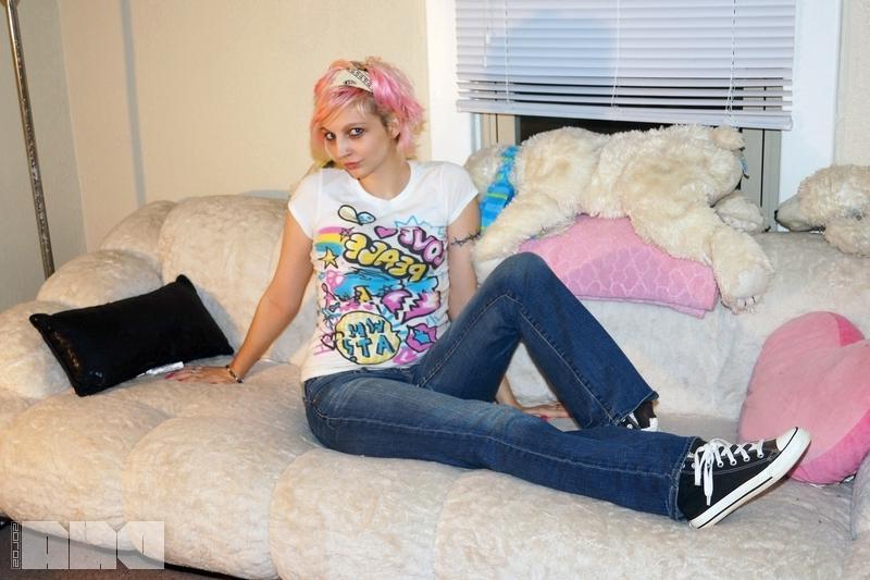 15P Hot alt girl Candy Ann strips out of her jeans for you