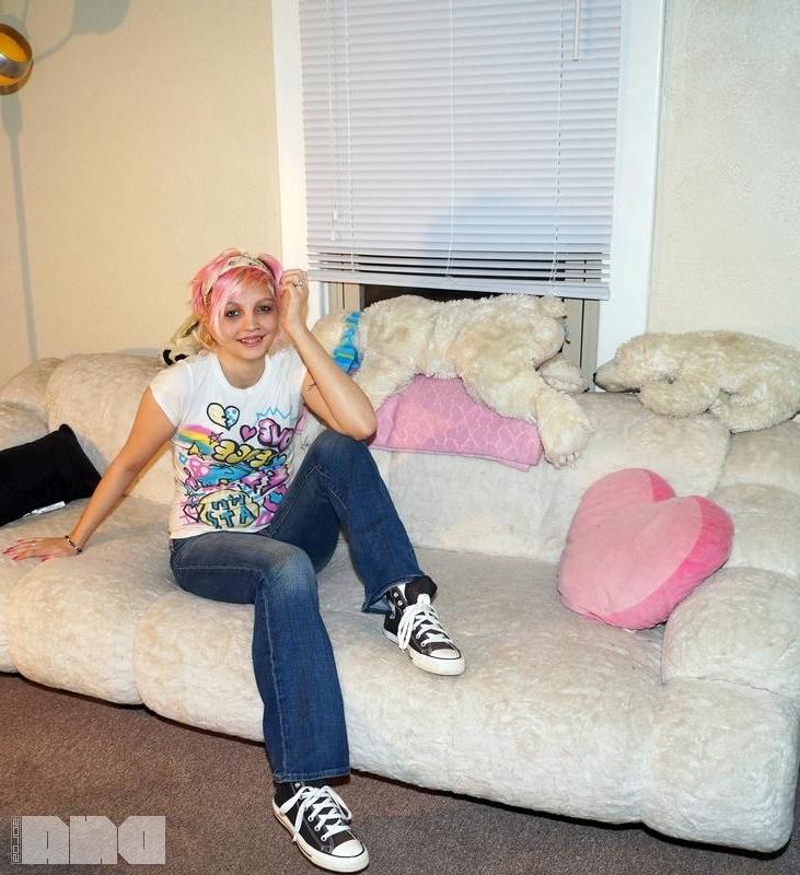 15P Hot alt girl Candy Ann strips out of her jeans for you